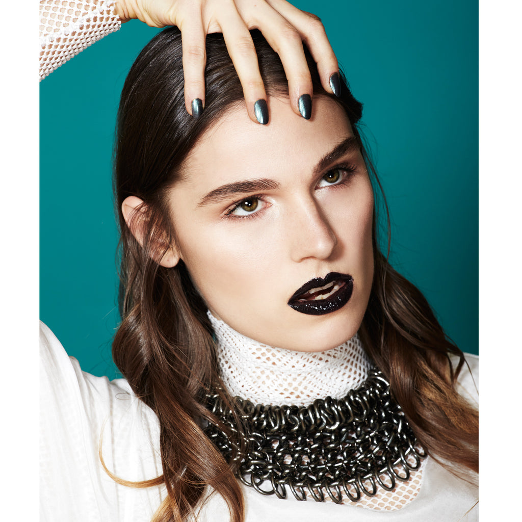 Spotted: Karen McFarlane Choker!